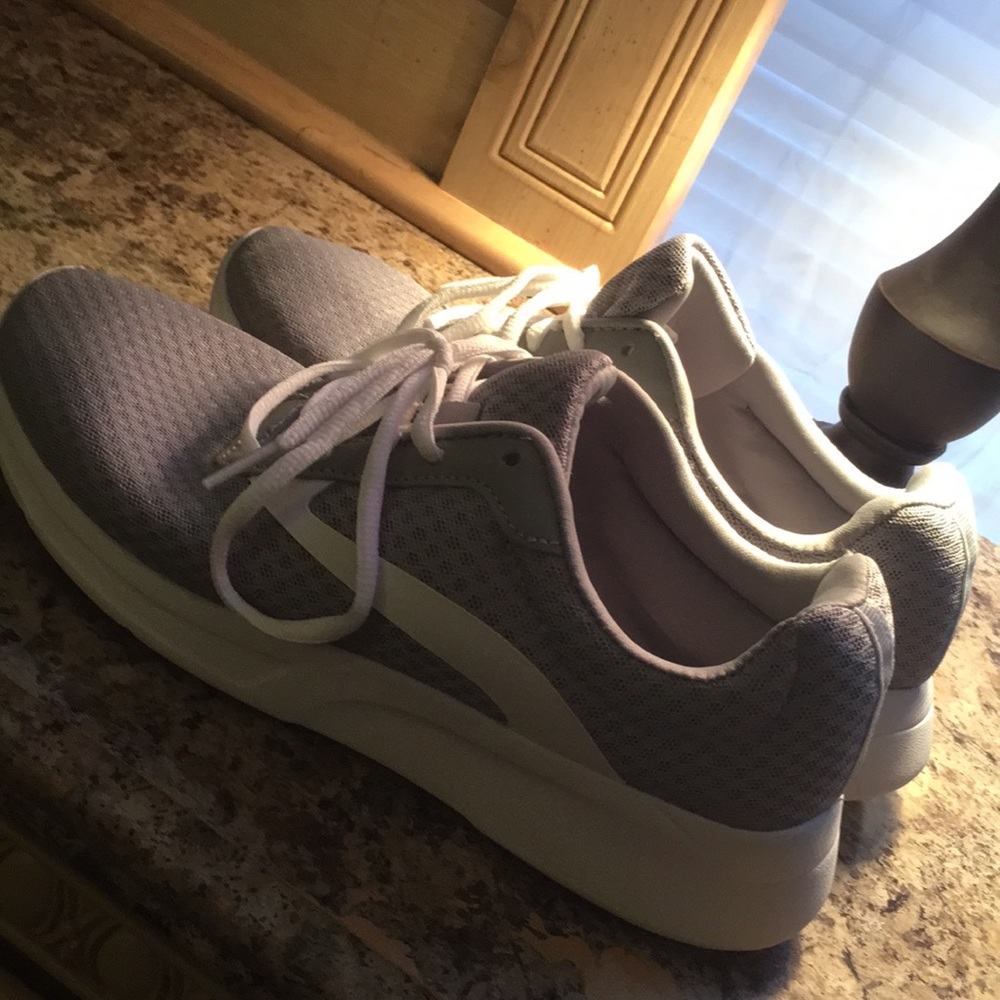 grey sneakers